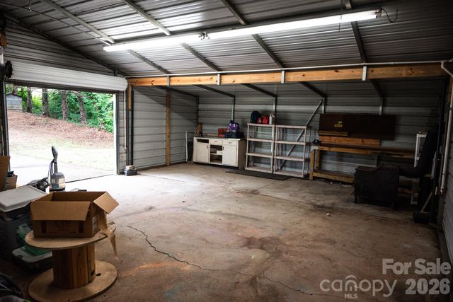 3122 Zion Church Road, Hickory, NC 28602