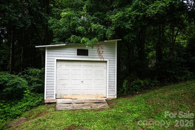 3122 Zion Church Road, Hickory, NC 28602
