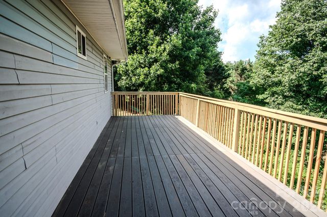 3122 Zion Church Road, Hickory, NC 28602