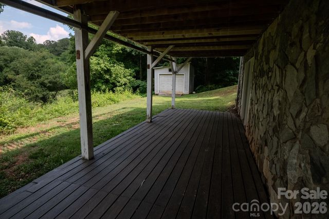 3122 Zion Church Road, Hickory, NC 28602