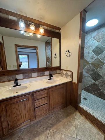 30904 Pressonville Road, Paola, KS 66071