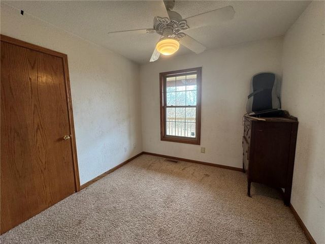 30904 Pressonville Road, Paola, KS 66071