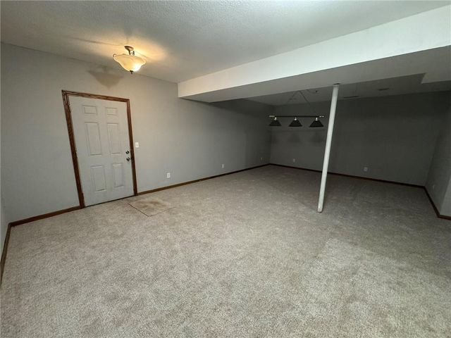 30904 Pressonville Road, Paola, KS 66071