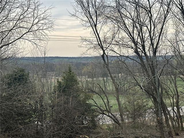 30904 Pressonville Road, Paola, KS 66071