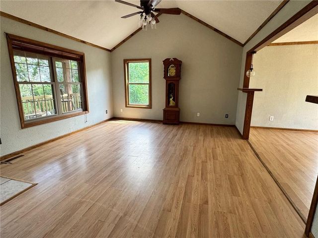 30904 Pressonville Road, Paola, KS 66071