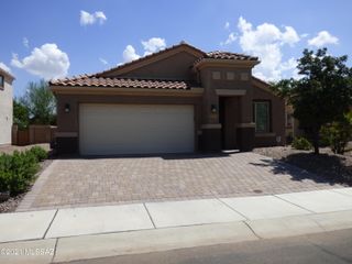 8815 W Moon Spring Road, Marana, AZ 85653