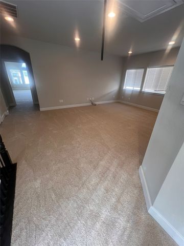 6761 E Prospect Way, Irving, TX 75063