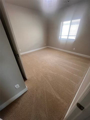 6761 E Prospect Way, Irving, TX 75063