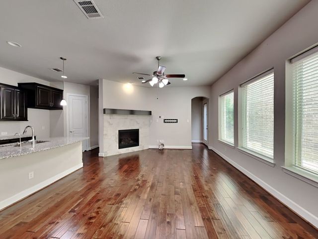 6761 E Prospect Way, Irving, TX 75063