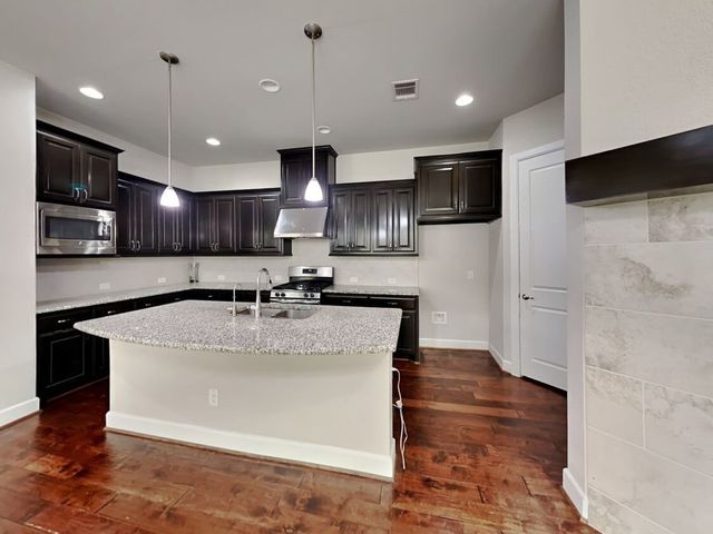 6761 E Prospect Way, Irving, TX 75063