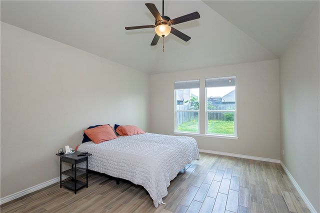 7514 Dr Hector P Garcia Dr, Corpus Christi, TX 78414