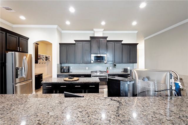 7514 Dr Hector P Garcia Dr, Corpus Christi, TX 78414