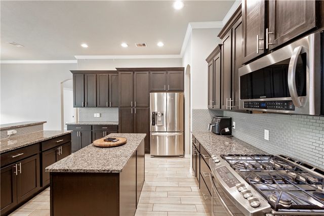 7514 Dr Hector P Garcia Dr, Corpus Christi, TX 78414