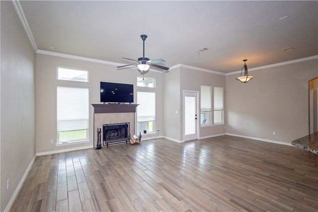 7514 Dr Hector P Garcia Dr, Corpus Christi, TX 78414
