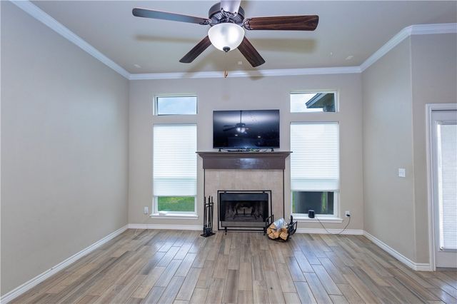 7514 Dr Hector P Garcia Dr, Corpus Christi, TX 78414