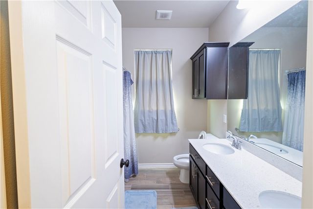 7514 Dr Hector P Garcia Dr, Corpus Christi, TX 78414