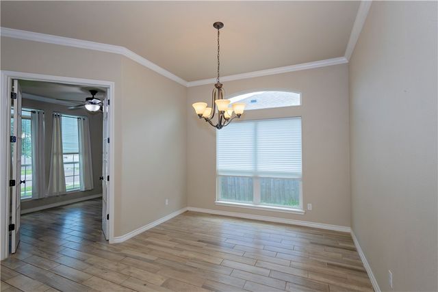 7514 Dr Hector P Garcia Dr, Corpus Christi, TX 78414