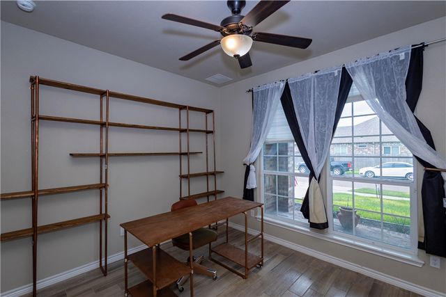 7514 Dr Hector P Garcia Dr, Corpus Christi, TX 78414