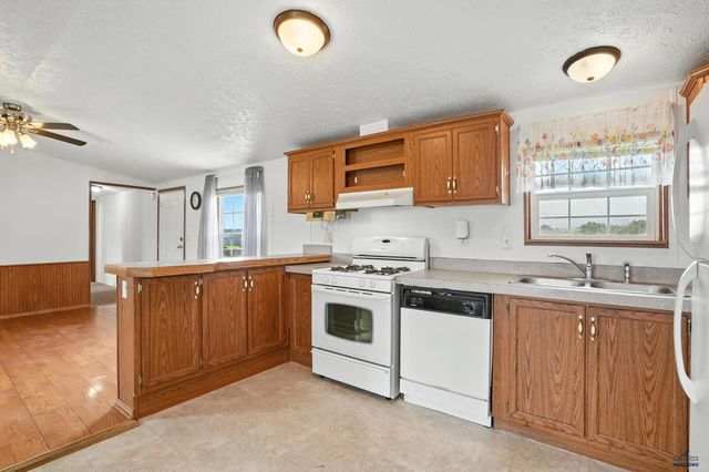 1980 COUNTRY RD, Rapid City, SD 57701