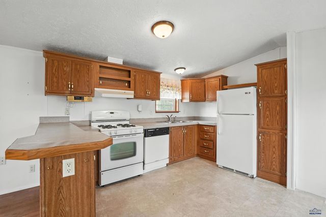 1980 COUNTRY RD, Rapid City, SD 57701