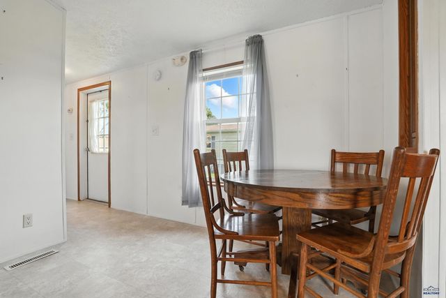 1980 COUNTRY RD, Rapid City, SD 57701