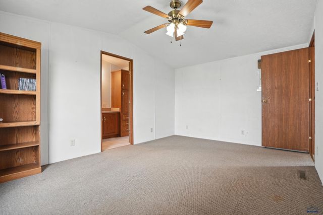 1980 COUNTRY RD, Rapid City, SD 57701