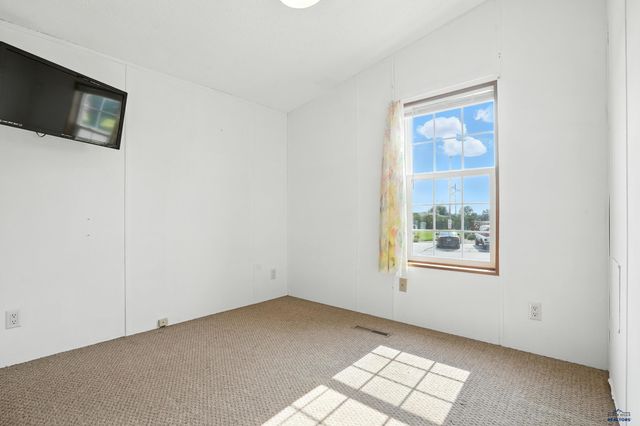 1980 COUNTRY RD, Rapid City, SD 57701