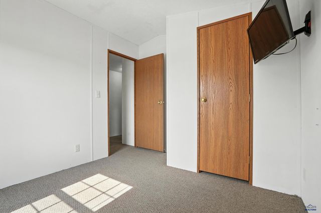 1980 COUNTRY RD, Rapid City, SD 57701
