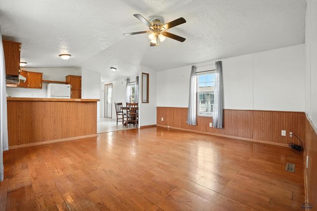 1980 COUNTRY RD, Rapid City, SD 57701