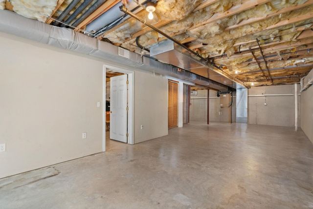 71 Island Pond Road, Derry, NH 03038