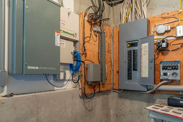 71 Island Pond Road, Derry, NH 03038