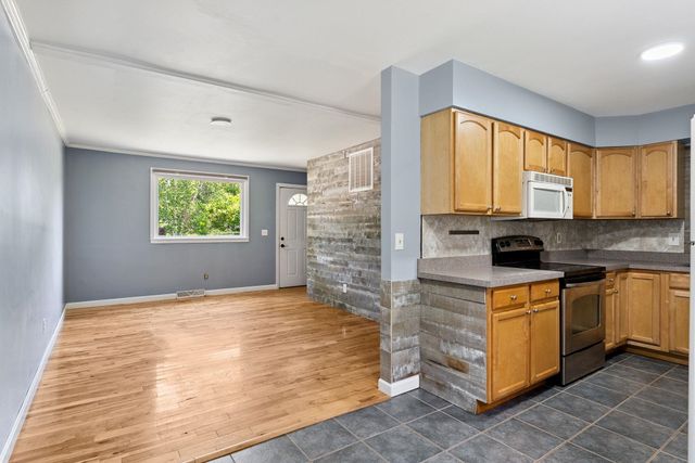 68 Sunny View Drive, Jericho, VT 05465