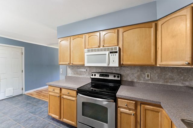 68 Sunny View Drive, Jericho, VT 05465