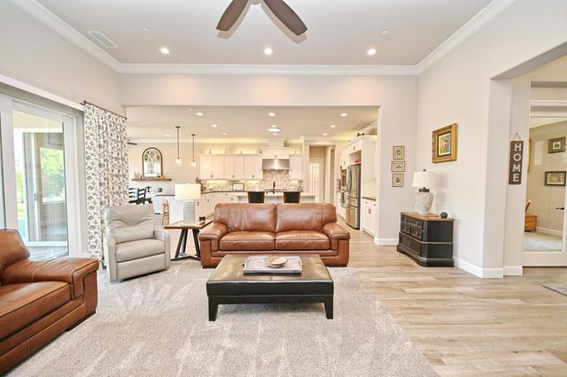 1457 Jordan Avenue, Clovis, CA 93611