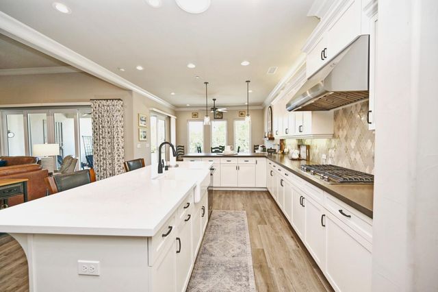 1457 Jordan Avenue, Clovis, CA 93611