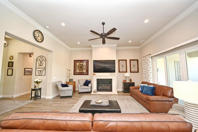 1457 Jordan Avenue, Clovis, CA 93611