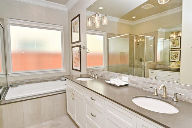 1457 Jordan Avenue, Clovis, CA 93611
