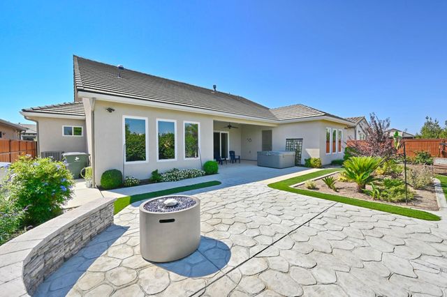 1457 Jordan Avenue, Clovis, CA 93611