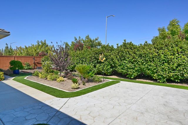 1457 Jordan Avenue, Clovis, CA 93611