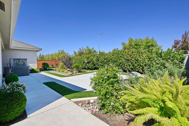1457 Jordan Avenue, Clovis, CA 93611