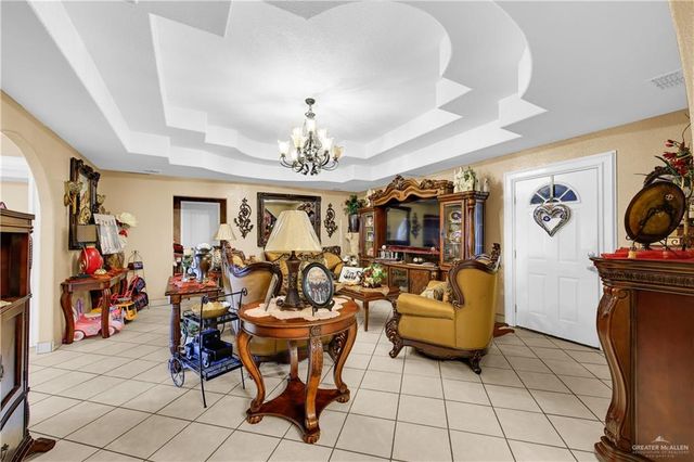 695 N El Paisano Road, Rio Grande City, TX 78582