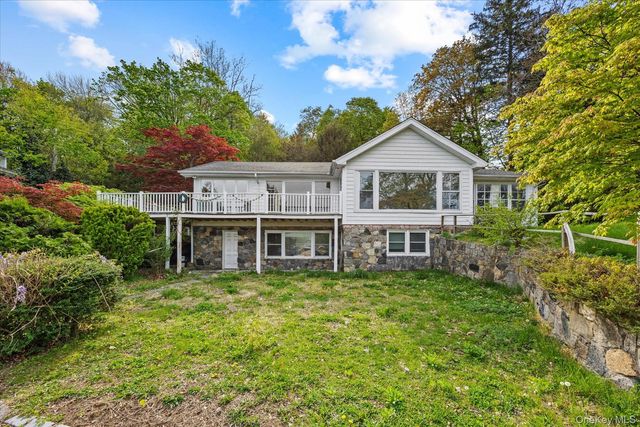 355A E Shore Road, Great Neck, NY 11023