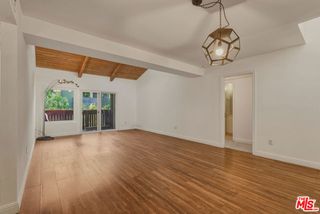 18350 Hatteras Street 250, Tarzana (los Angeles), CA 91356