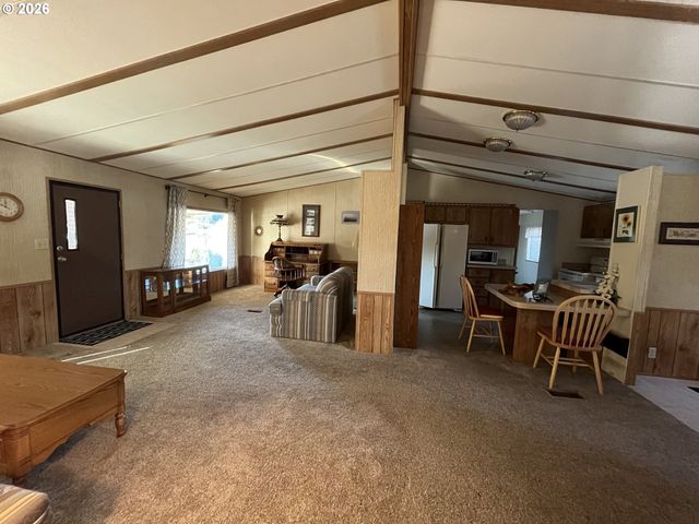 100 RIVER BEND Rd 23, Reedsport, OR 97467