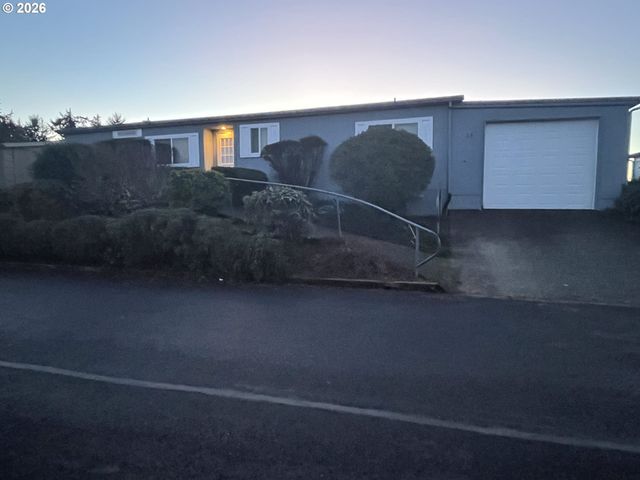 100 RIVER BEND Rd 23, Reedsport, OR 97467