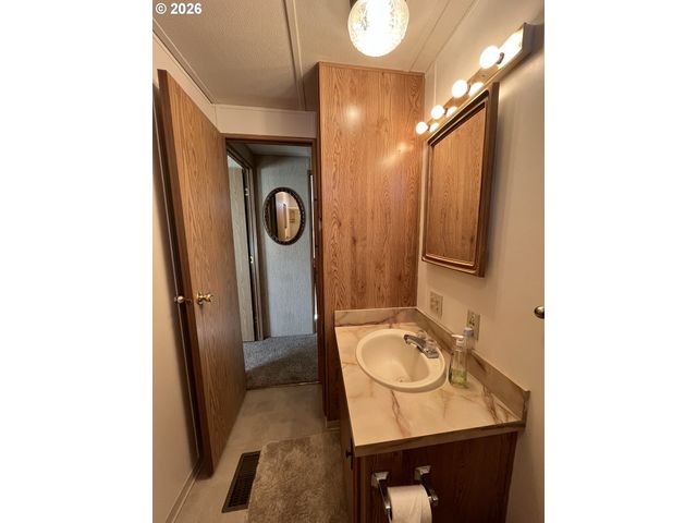 100 RIVER BEND Rd 23, Reedsport, OR 97467