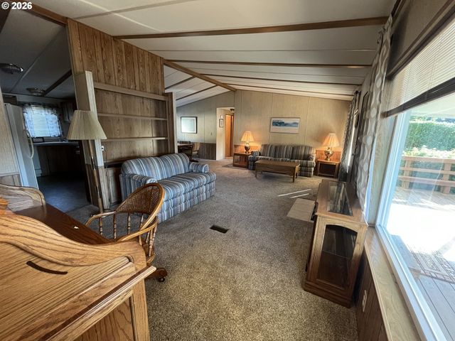 100 RIVER BEND Rd 23, Reedsport, OR 97467