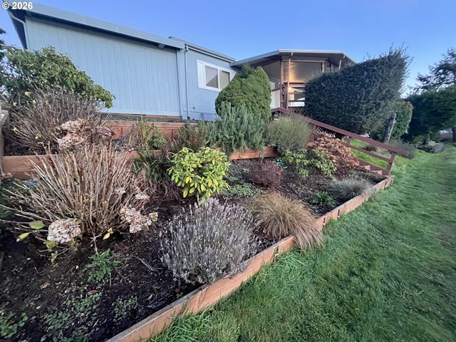 100 RIVER BEND Rd 23, Reedsport, OR 97467