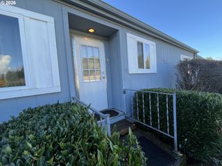 100 RIVER BEND Rd 23, Reedsport, OR 97467