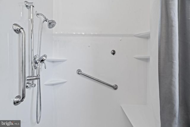 191 SOUTH AVE, Mount Holly, NJ 08060